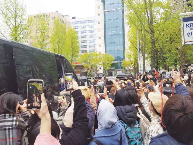 Du lịch văn hóa K-pop: Tour gặp thần tượng